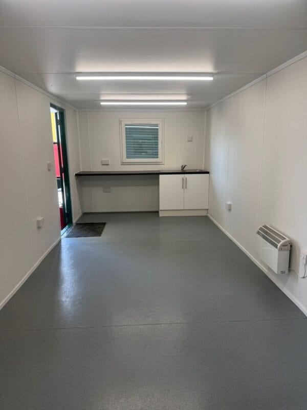 Reconditioned 21ft x 9ft 6" Site Office – Fully Refurbished with Kitchenette - Image 9