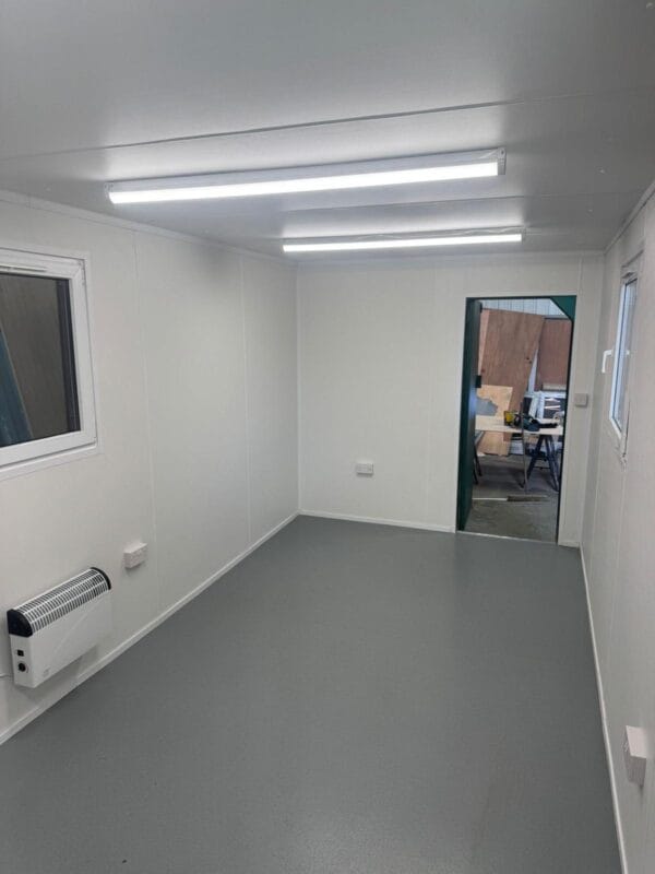 24ft x 9ft Welfare Unit - Image 12