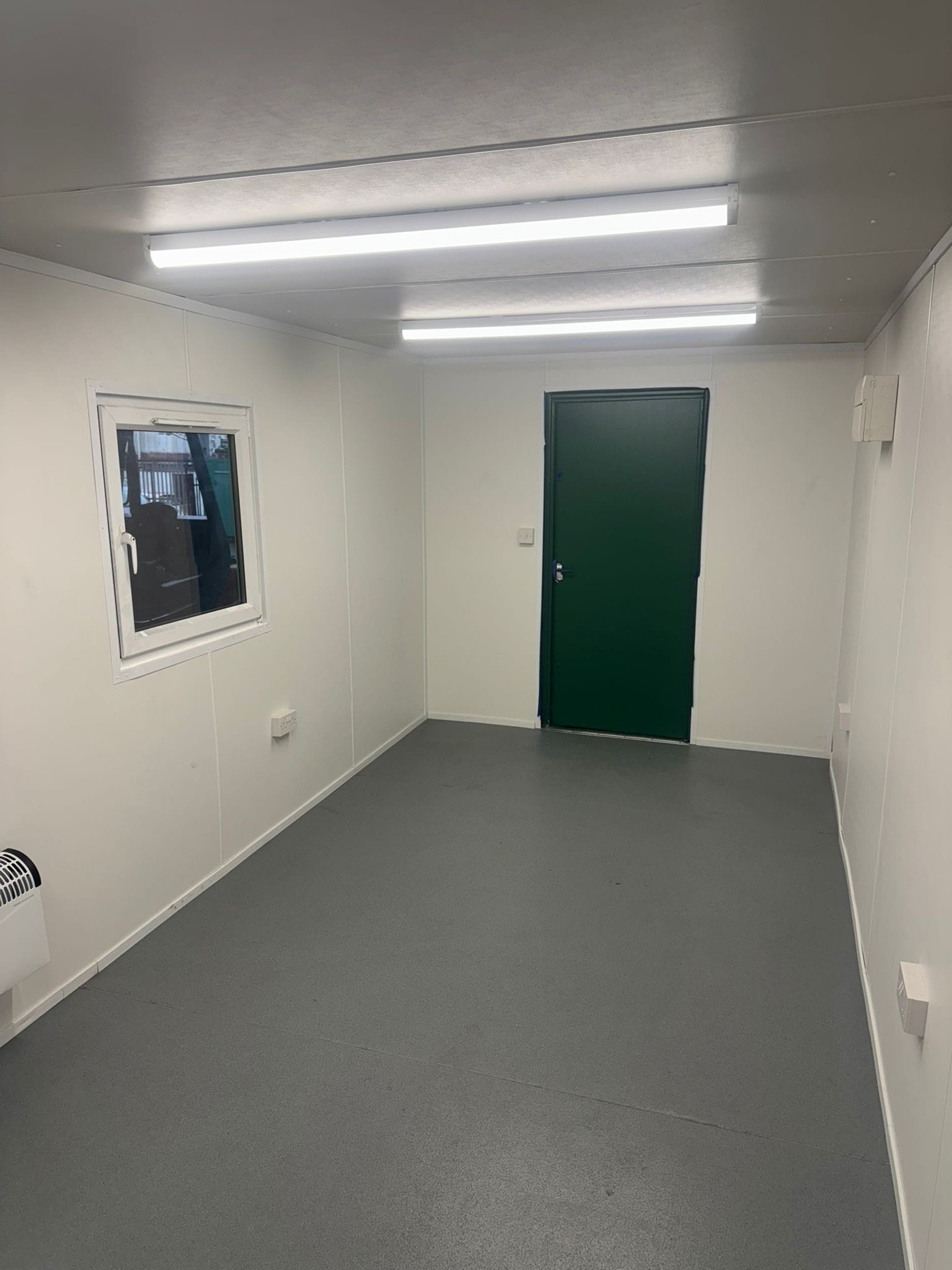Sold to a company in Worksop, Notts - 24ft x 9ft Shipping Container Welfare Office - Image 6