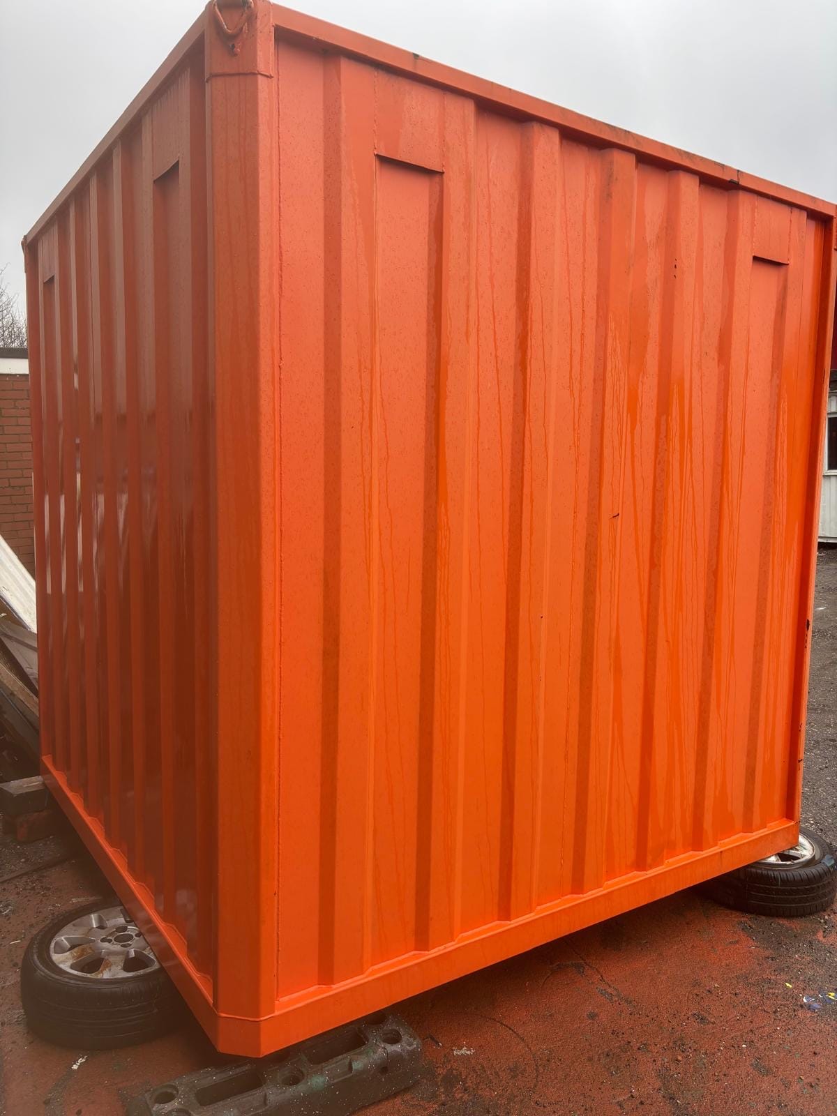Sold to a farmer, Clay Cross - 8ft x 8ft x 8ft Shipping Storage Container - Image 4